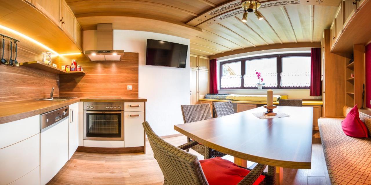 Pension Gulla - Ferienhaus Appartements B&B Нойштифт-им-Штубайталь Экстерьер фото