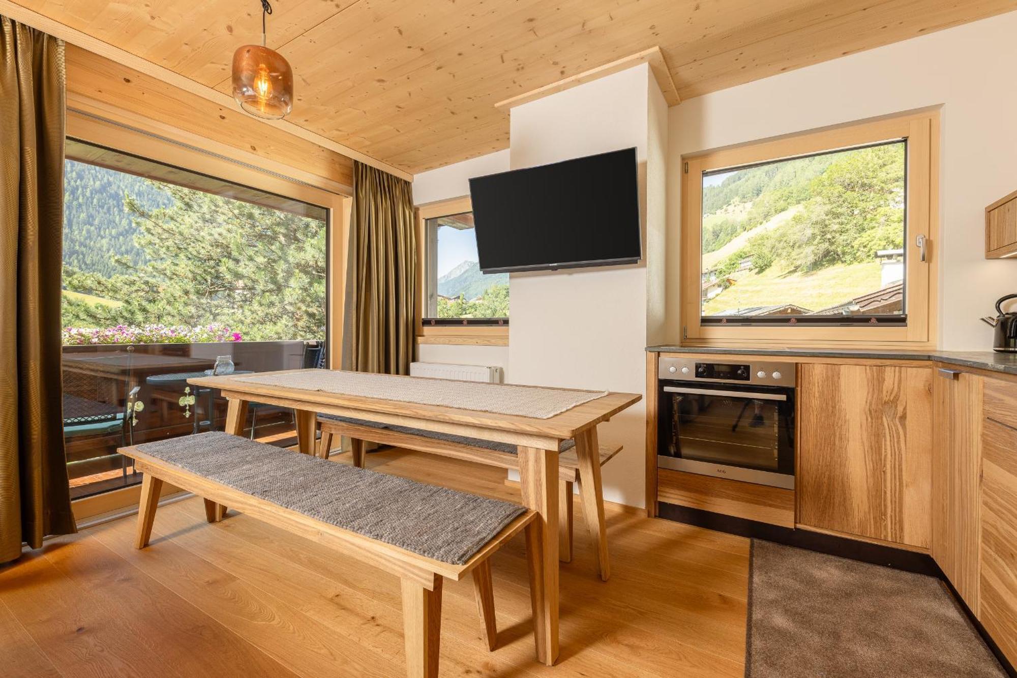 Pension Gulla - Ferienhaus Appartements B&B Нойштифт-им-Штубайталь Экстерьер фото