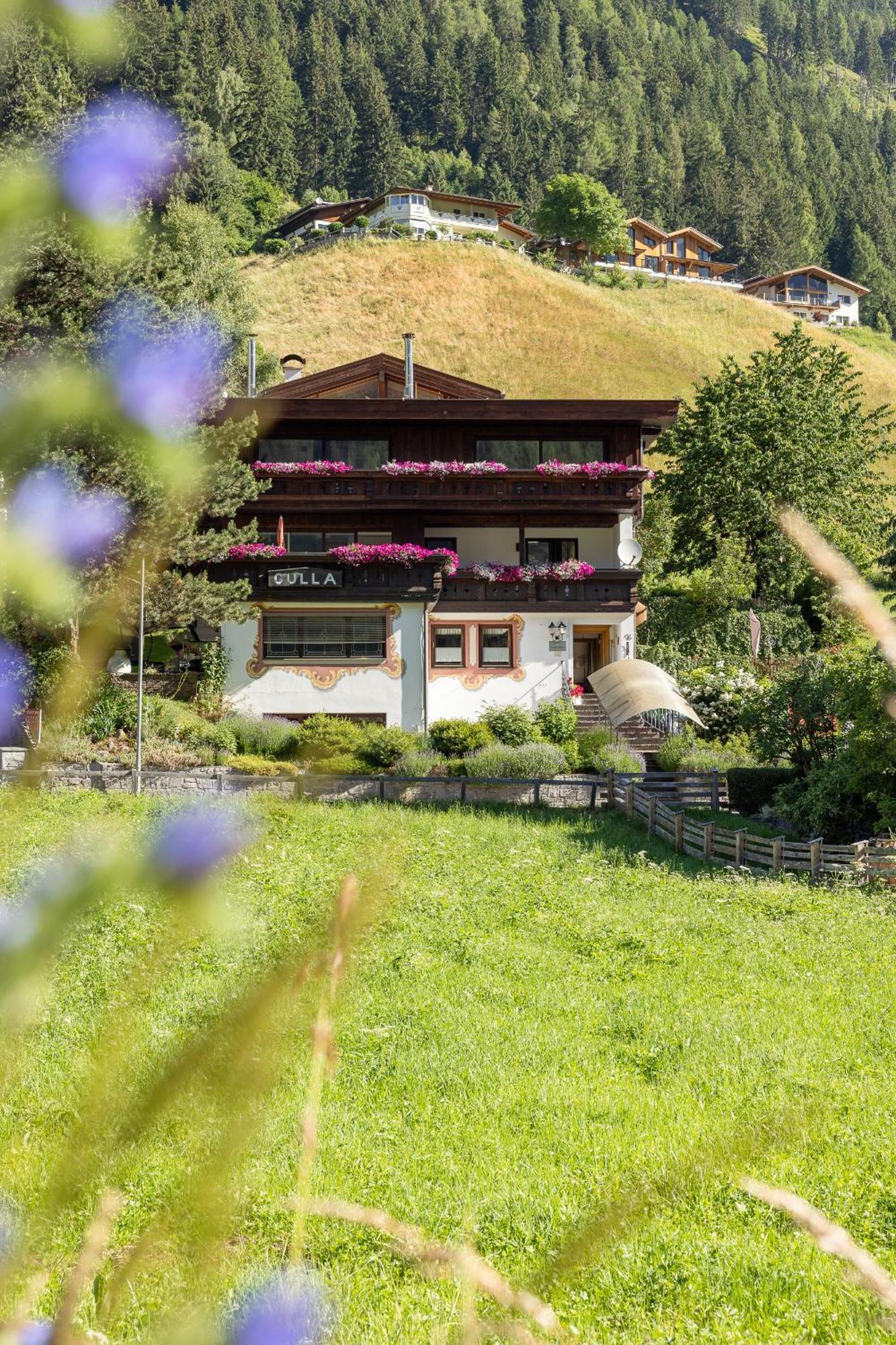 Pension Gulla - Ferienhaus Appartements B&B Нойштифт-им-Штубайталь Экстерьер фото